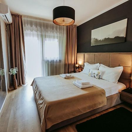 Charlotte Apartment - 2Bedrooms W Parking Near Nymphaea ออราแด ภายนอก รูปภาพ
