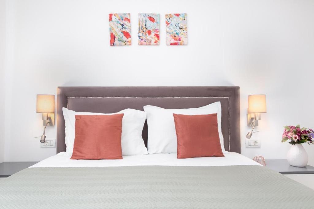 Charlotte Apartment - 2Bedrooms W Parking Near Nymphaea ออราแด ห้อง รูปภาพ