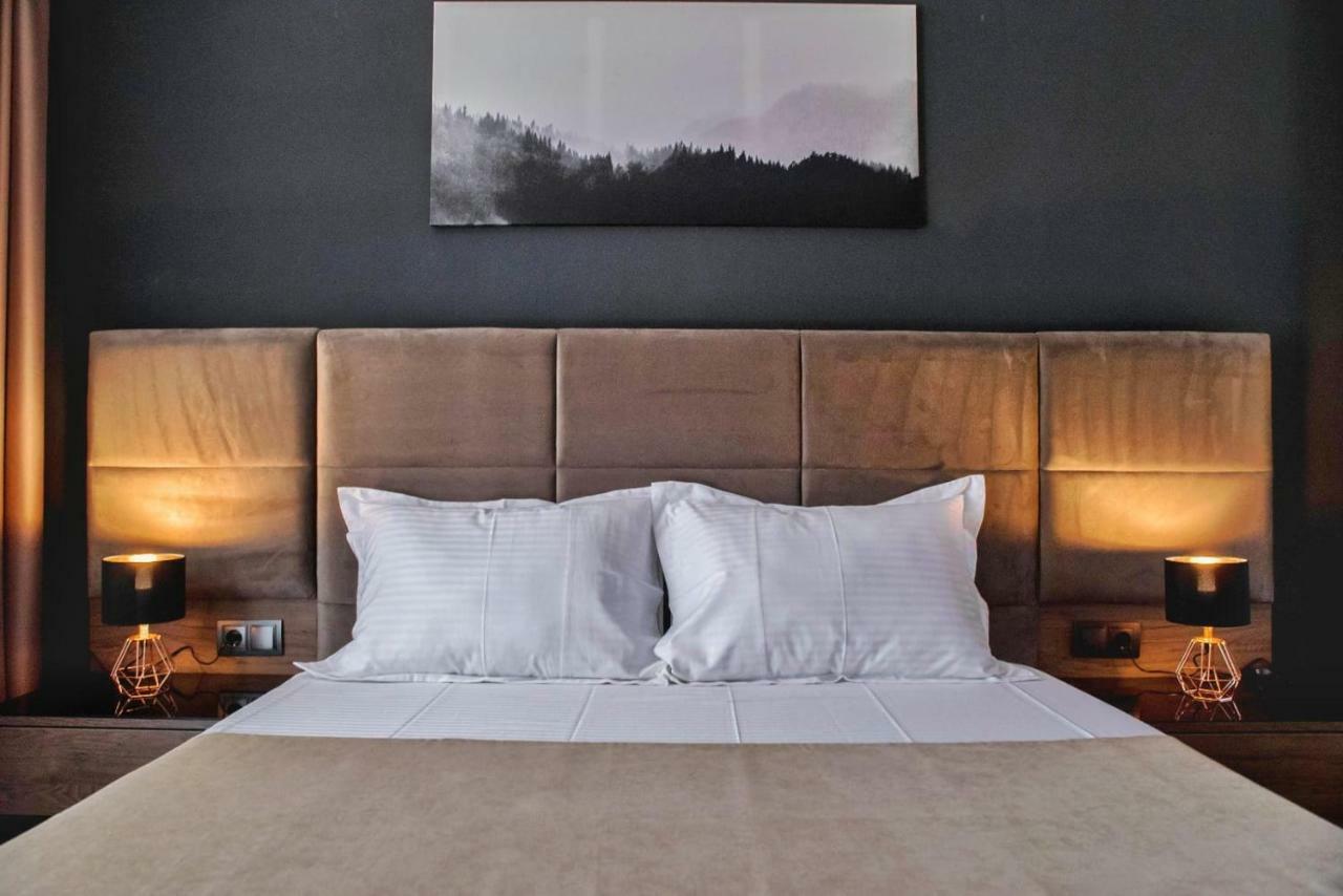 Charlotte Apartment - 2Bedrooms W Parking Near Nymphaea ออราแด ภายนอก รูปภาพ