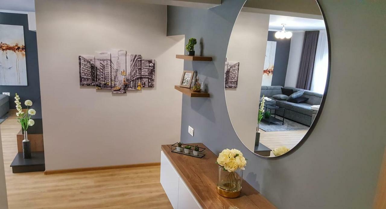 Charlotte Apartment - 2Bedrooms W Parking Near Nymphaea ออราแด ภายนอก รูปภาพ